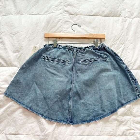 NWT Anthropologie Pilcro Reworked Denim Skater Mini Skirt Blue Raw Hem Size M - Picture 8 of 10